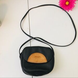 Perry Ellis America Crossbody